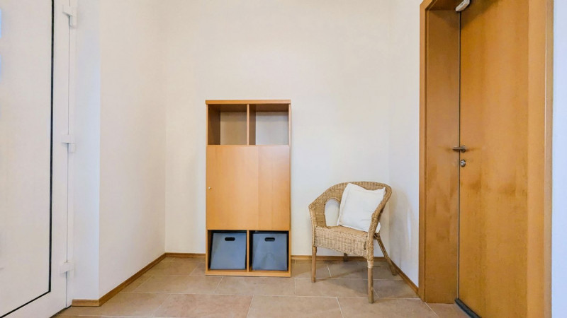 Büro / Praxis 46m2 mit eigenem Zugang und Parkplätzen