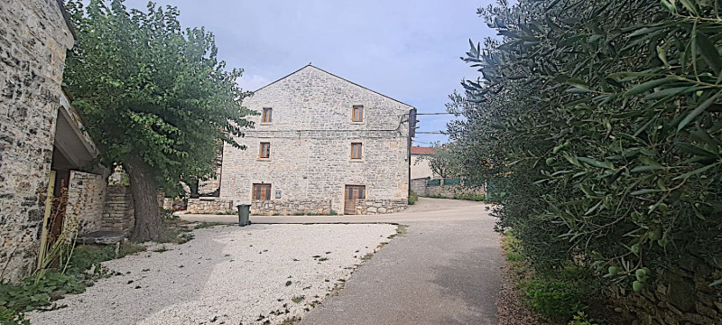 Generalsanierte Reihenhäuser aus Stein in Mrgani nahe Rovinj (ca. 11km Luftlinie)