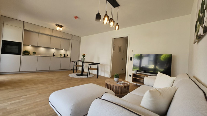 Provisionsfrei: Stilvolle Neubau-Wohnung in Seenähe